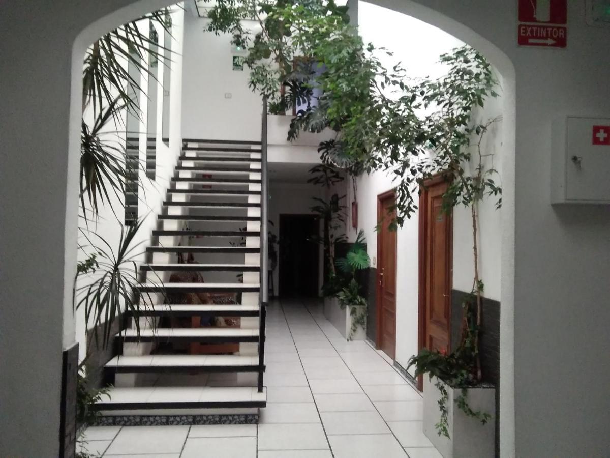 Apartamentos Blanco Y Negro A Guarda Buitenkant foto
